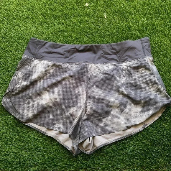 Athleta Run with It Printed 3.5" Shorts Nebula Black Size XL - Picture 2 of 8